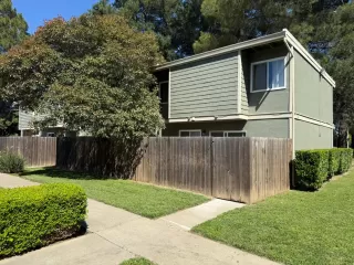 Photo #2: 226054349 Listing 