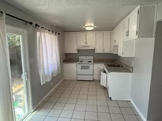 Photo #3: 226054349 Listing 