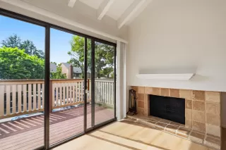 Photo #5: 226054414 Listing 