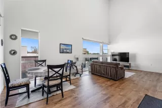 Photo #6: 226054461 Listing 