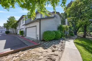 Photo #2: 226054513 Listing 