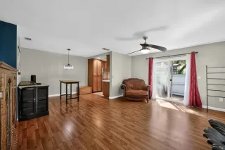 Photo #3: 226054513 Listing 