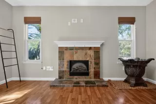 Photo #5: 226054513 Listing 