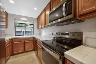 Photo #6: 226054513 Listing 