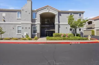 Photo #1: 226054518 Listing 