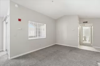 Photo #4: 226054518 Listing 