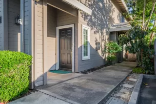 Photo #1: 226054581 Listing 
