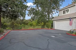 Photo #3: 226054767 Listing 