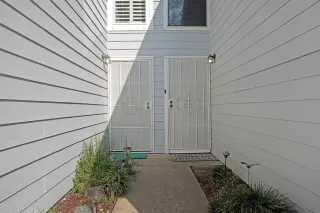 Photo #4: 226054767 Listing 