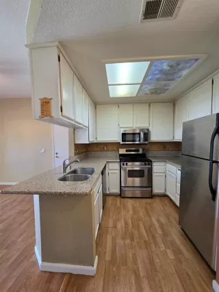 Photo #2: 226055544 Listing 
