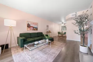 Photo #4: 226055934 Listing 