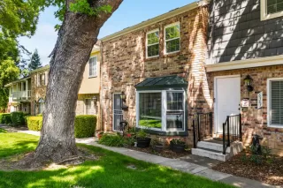 Photo #1: 226055946 Listing 