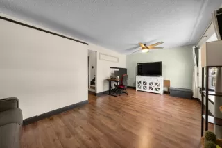 Photo #6: 226055946 Listing 