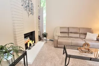 Photo #6: 226056066 Listing 