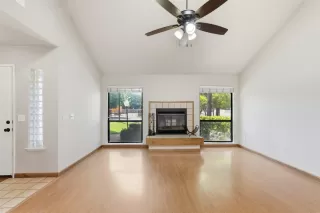 Photo #3: 226056325 Listing 