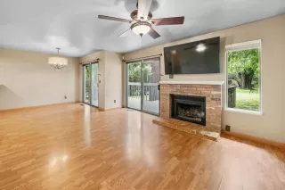Photo #6: 226056377 Listing 