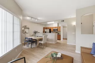 Photo #4: 226056596 Listing 