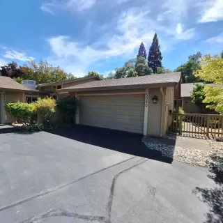 Photo #1: 226056609 Listing 