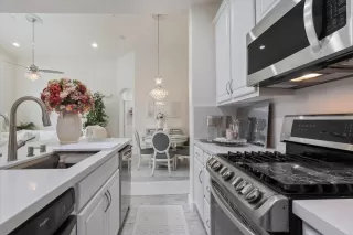 Photo #4: 226056647 Listing 