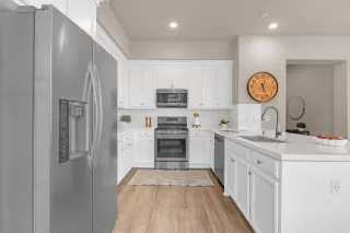 Photo #4: 226056694 Listing 