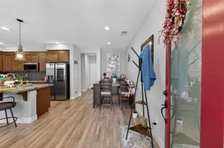Photo #3: 226057064 Listing 