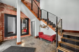Photo #1: 226057147 Listing 
