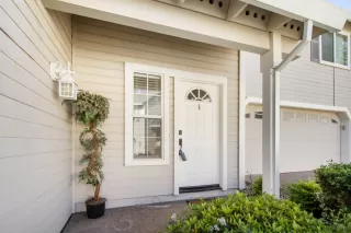 Photo #1: 226057582 Listing 