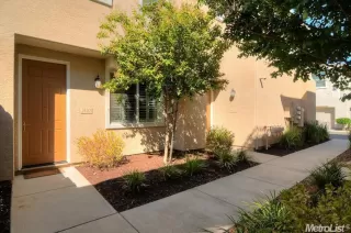 Photo #3: 226057876 Listing 