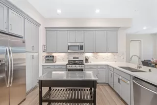 Photo #4: 226058561 Listing 