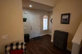 Photo #2: 226058570 Listing 