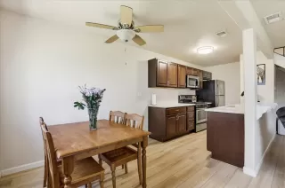 Photo #4: 226058705 Listing 