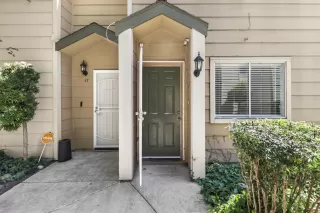 Photo #3: 226058961 Listing 