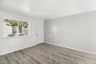 Photo #4: 226058961 Listing 