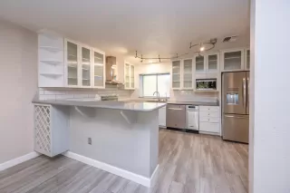 Photo #5: 226058991 Listing 