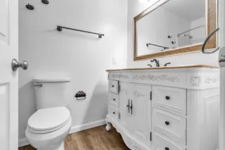 Photo #5: 226059130 Listing
