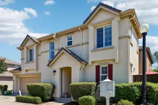Photo #2: 226059294 Listing