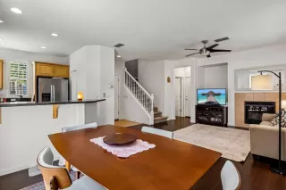 Photo #6: 226059294 Listing