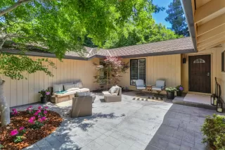 Photo #3: 226059297 Listing