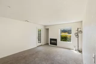 Photo #3: 226059449 Listing 