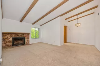 Photo #5: 226059743 Listing 