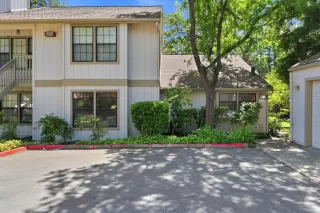 Photo #1: 226059756 Listing