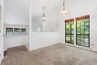 Photo #6: 226059756 Listing