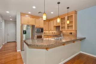 Photo #3: 226059759 Listing 