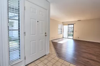 Photo #3: 226059830 Listing