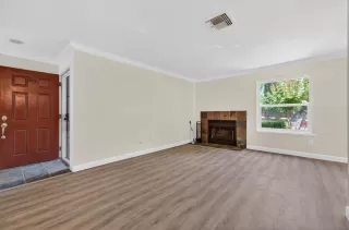 Photo #2: 226059862 Listing 