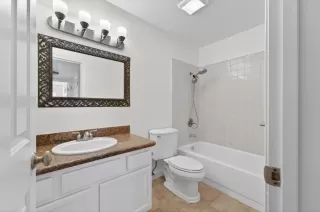 Photo #4: 226059862 Listing 