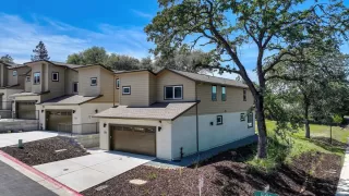 Photo #2: 226060110 Listing 