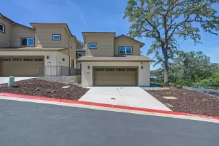 Photo #2: 226060141 Listing 