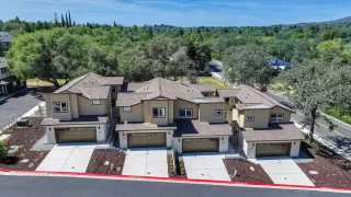 Photo #3: 226060141 Listing 