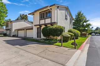 Photo #2: 226060146 Listing